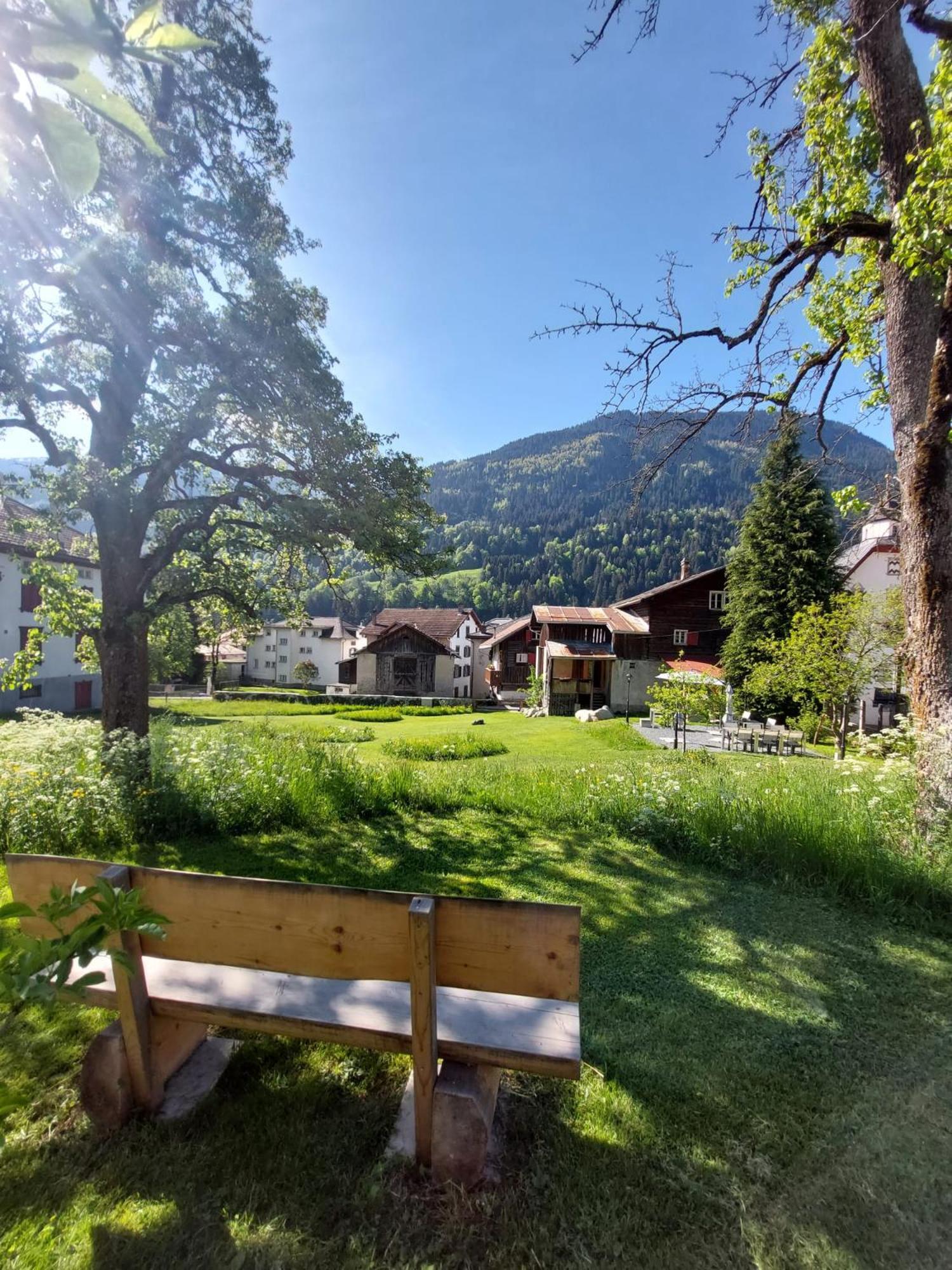 Casa Toedi Restaurant Hotel Trun Eksteriør bilde