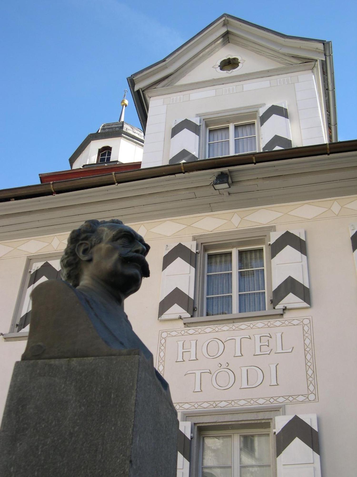 Casa Toedi Restaurant Hotel Trun Eksteriør bilde